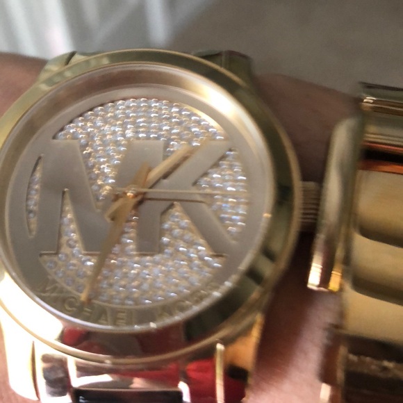Micheal Kors watch /cuff bracelet - Picture 3 of 4